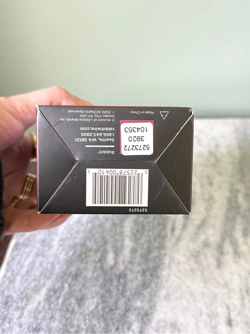 Houdini Wine & Champagne Sealer by - Black